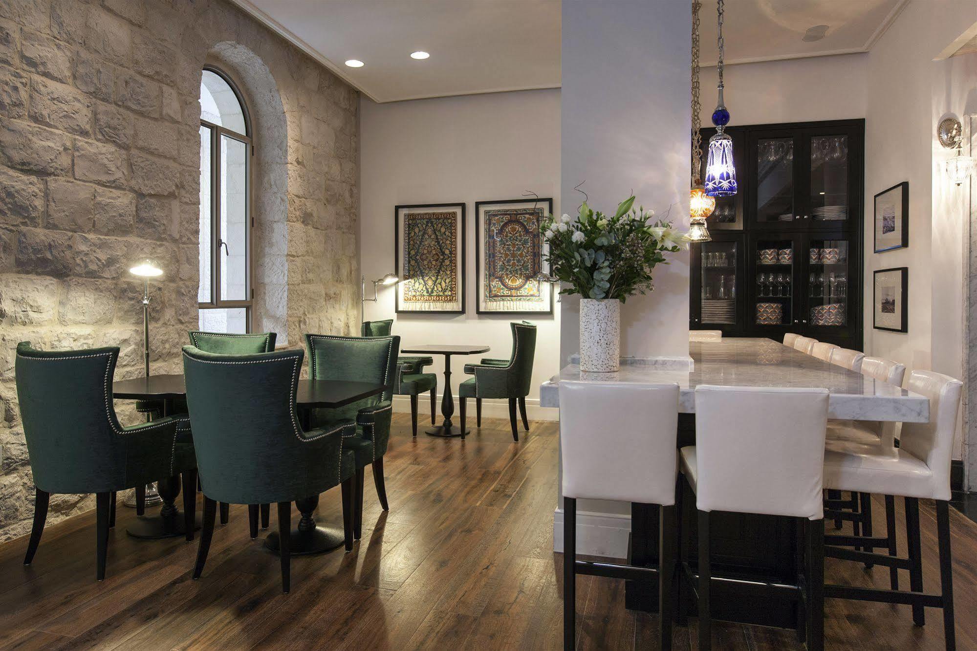 Bay Club - An Atlas Boutique